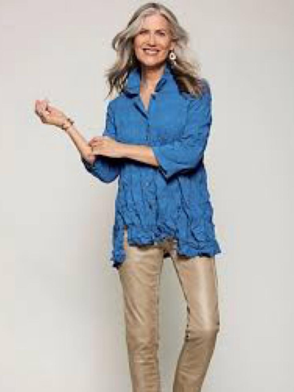 Chalet Kehlani Crinkle Button Front Shirt Top S Blue Textured Travel
